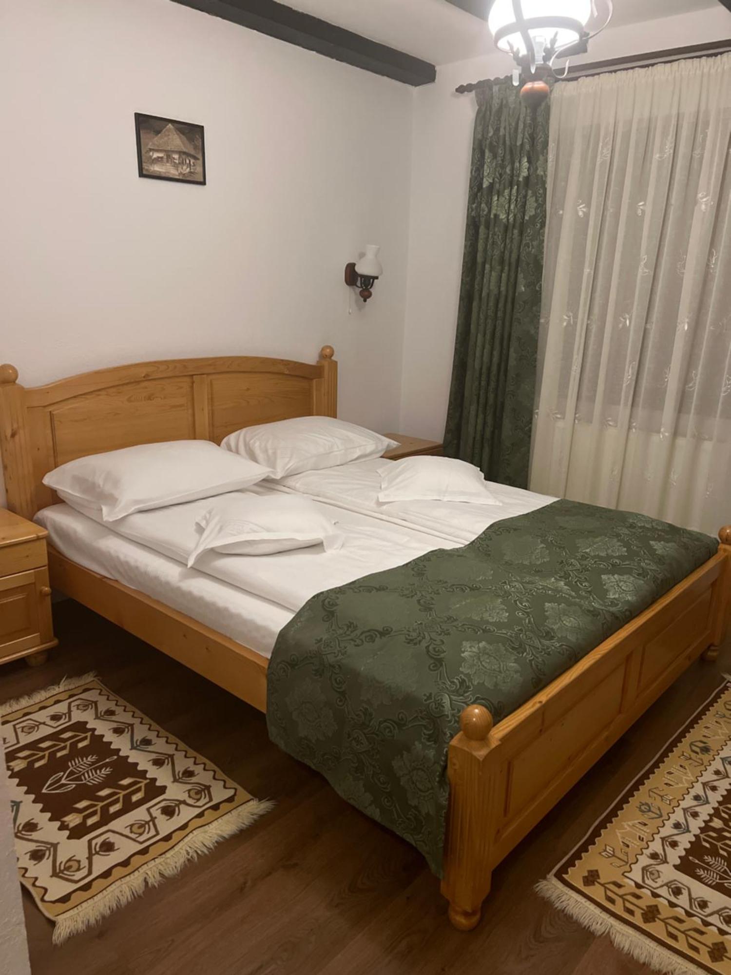 Bed and Breakfast Poiana Soarelui Моечиу-де-Сус Экстерьер фото